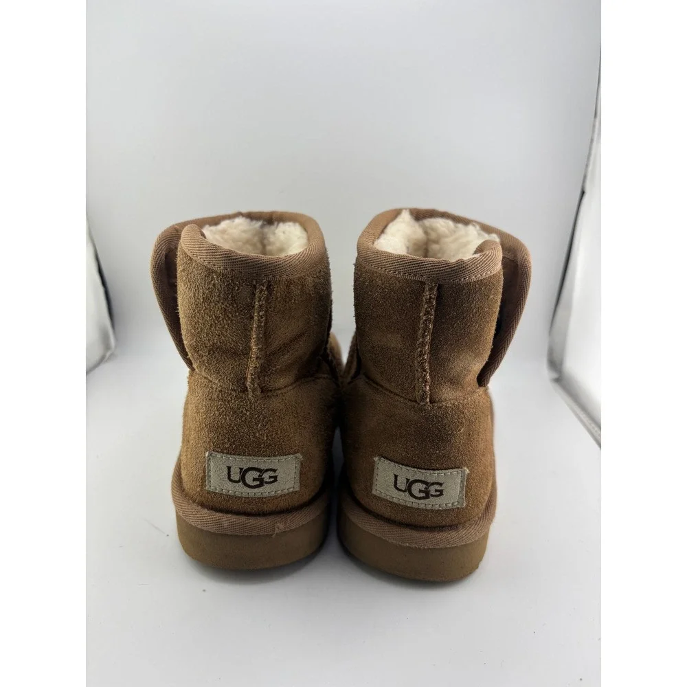 UGG Classic Mini II Chestnut Suede Sheepskin Boots Kids Size 3 1118890K